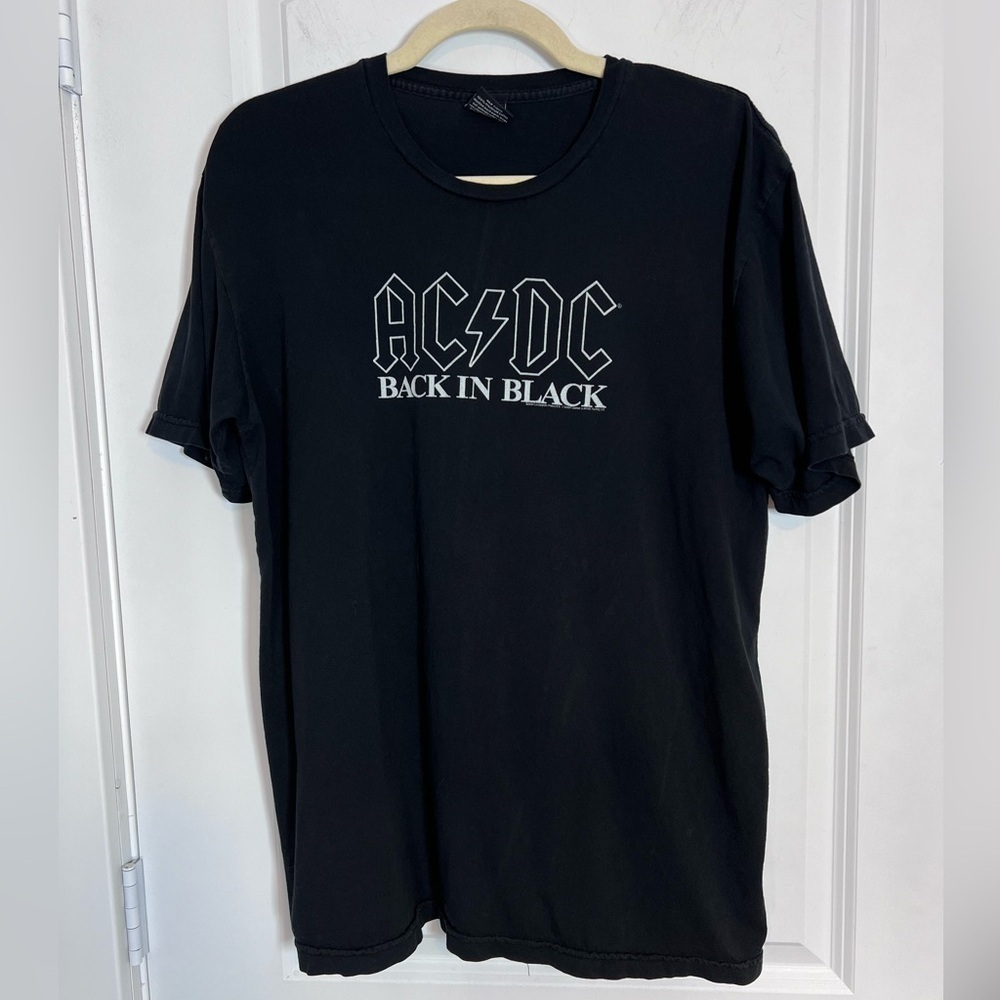 VNTG‎ 2004 Y2K AC/DC Chaser Band Tee